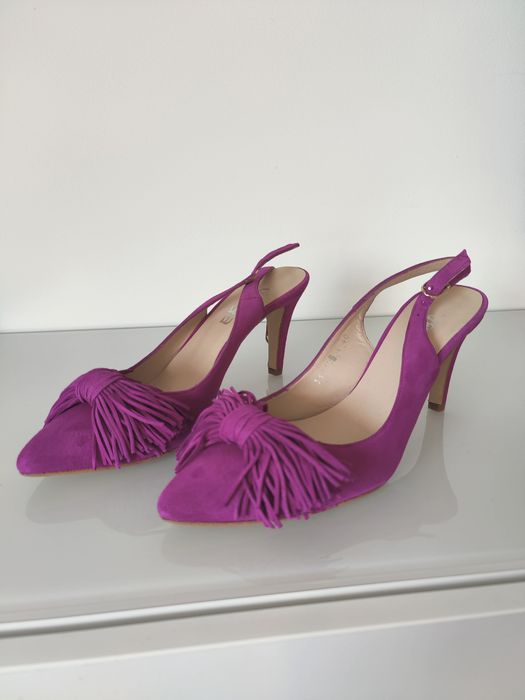 Salto alto novo -  roxo em camurça.