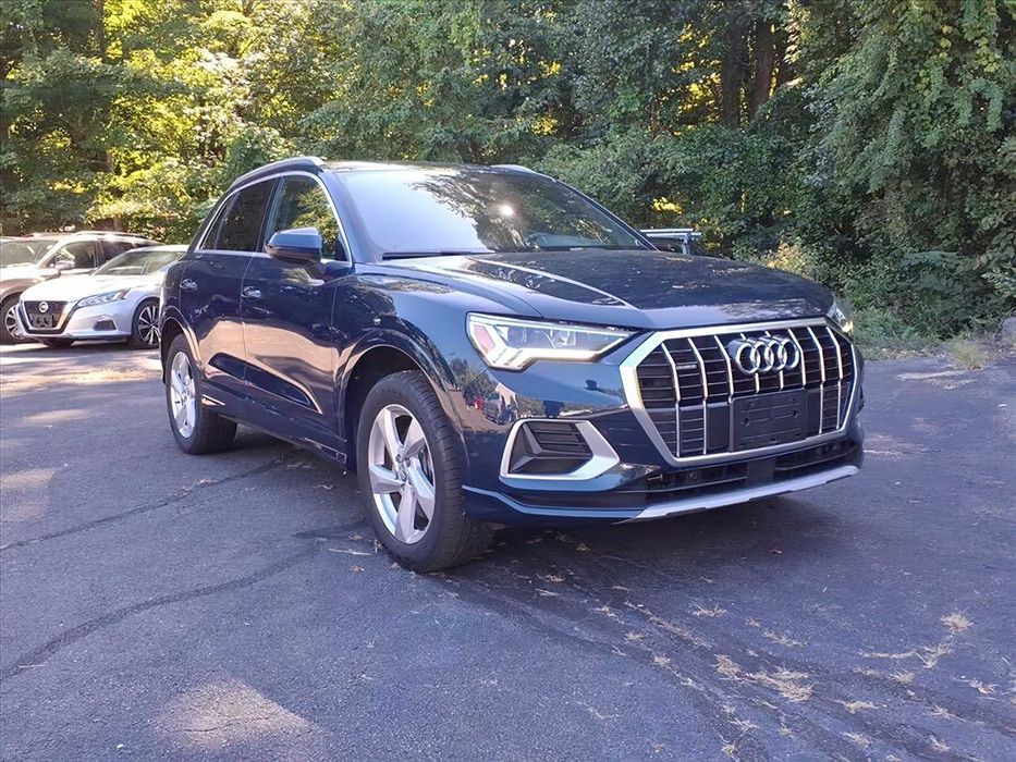 Audi Q3      2020