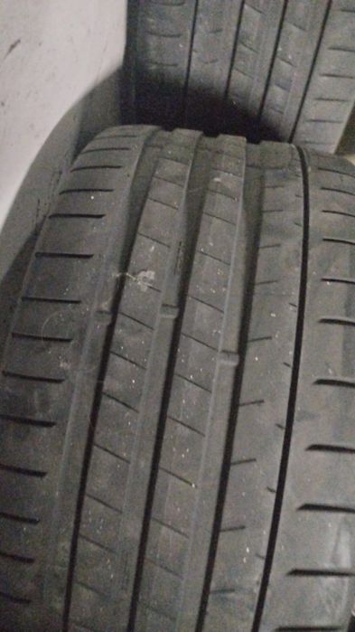 Pneus 285/30ZR20 Kumho