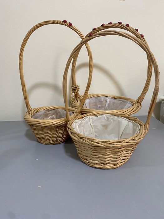 Três cestas de verga