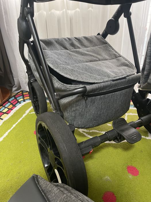 Коляска фірма BAER LION