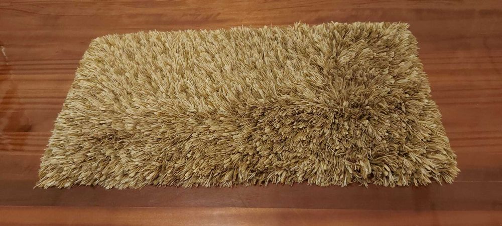 2 tapetes em pura lã feitos à mão