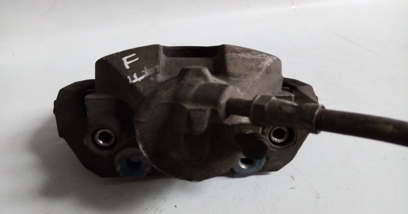 Pinça travão / maxila de travão frente direita VOLVO V40 Hatchback