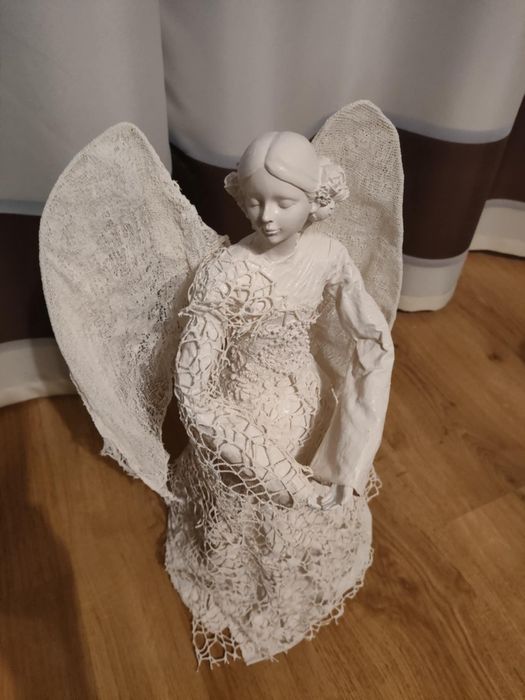 Anioł ręcznie robiony powertex