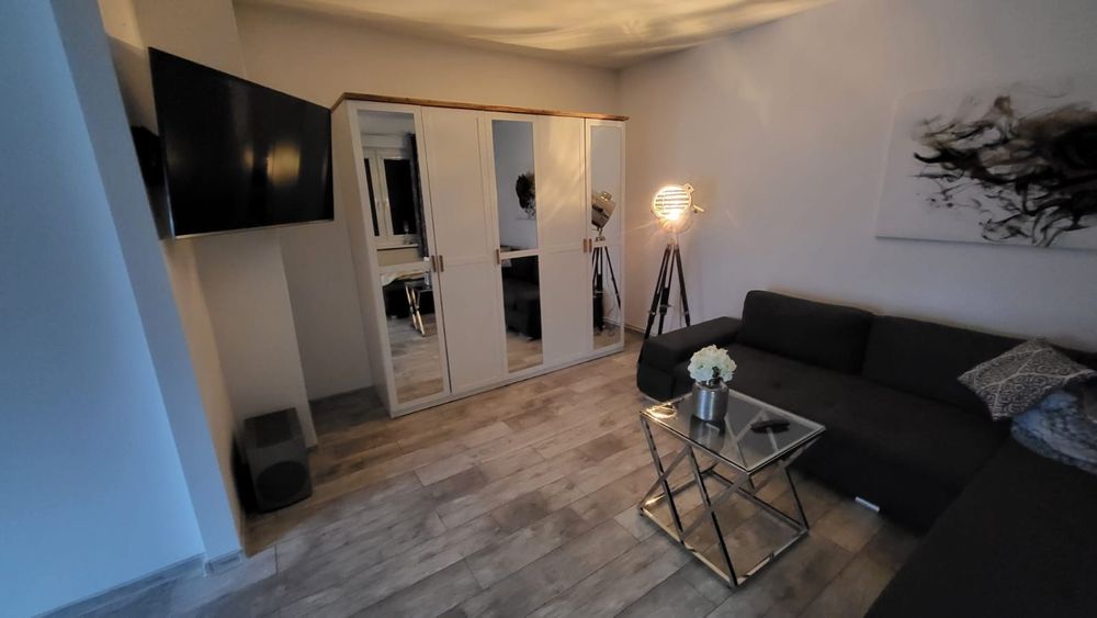 Dom wolnostojący z garażem