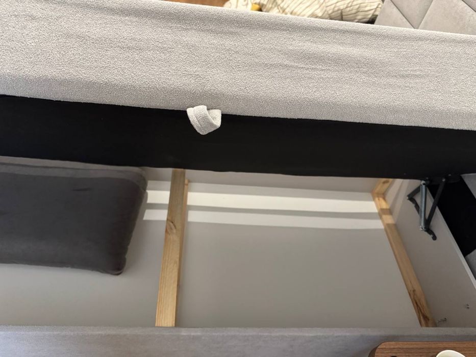 Sprzedam łóżko 160x200 cm – 950 zł