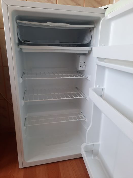 Холодильник 84 см elenberg