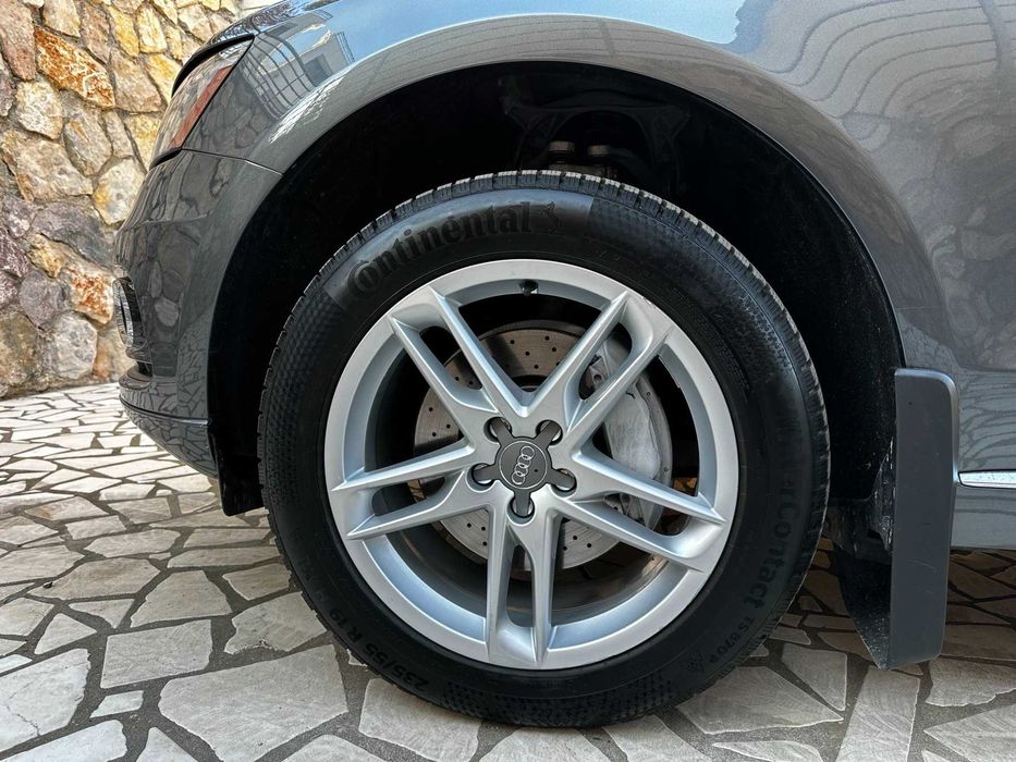 Продам Audi Q5 2016