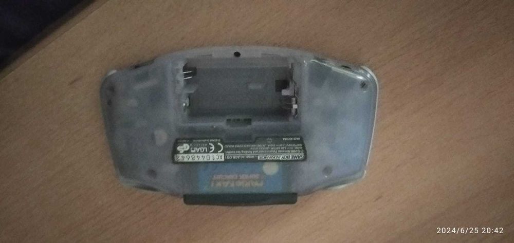 Gameboy Advance + 1 jogo Mario Kart super circuit