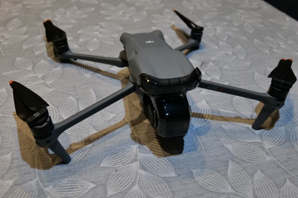 Dron DJI  air 3 duży zestaw