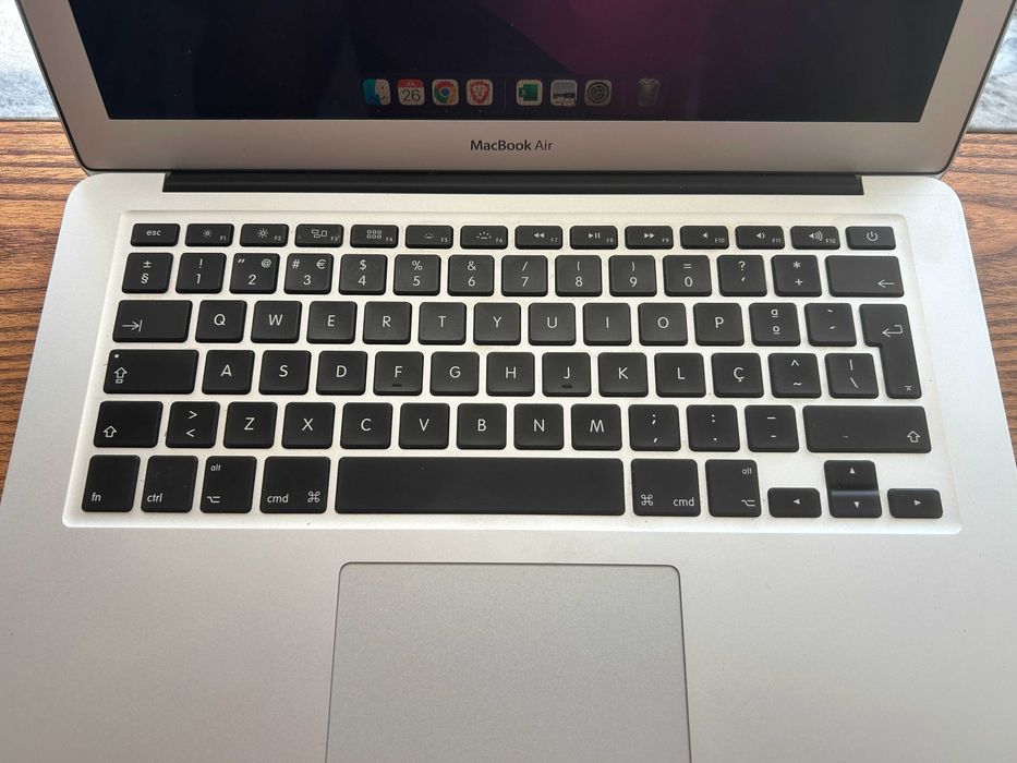 MacBook Air 13" (2015) | 8GB RAM | SSD | macOS Monterey + Office Incluído