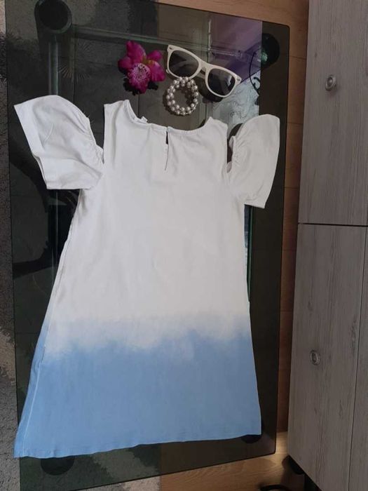 Красива сукня з паєтками