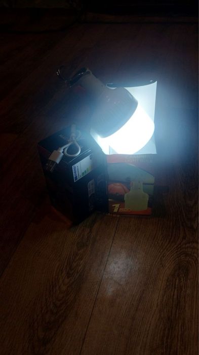 Продам лампочку на акамуляторі