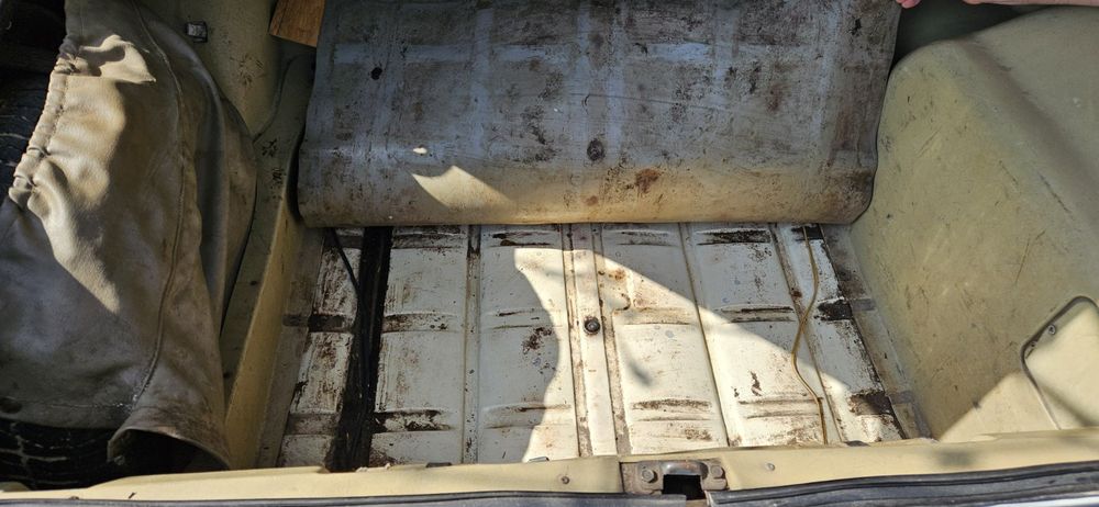 Продам легковий автомобіль.