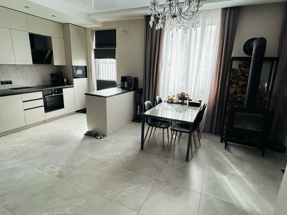 Продажа Таунхаус Вышгородский район,с.Новые Петровцы КГКанево ,озеро