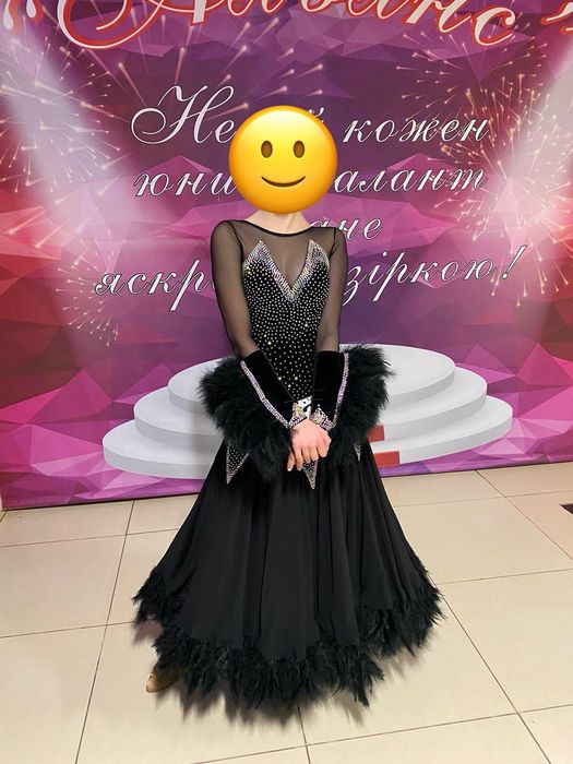 Юніорська бальна сукня