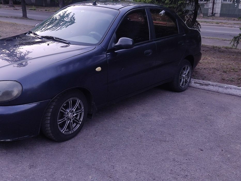 Продам Сенс 1.3 с кондеционером, и коробкой от ланос 1.5