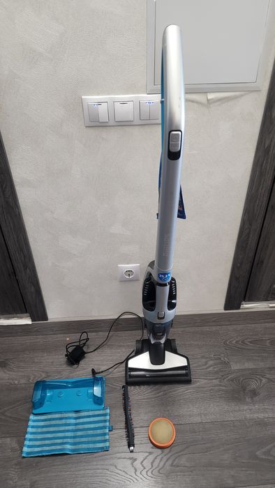 Акумуляторний пилосос Philips PowerPro Aqua
