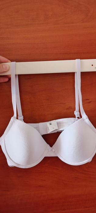 Продам бюстгальтер на девочку р.65-А