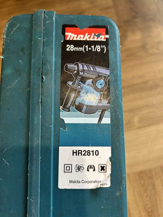 Skrzynka Makita HR2810