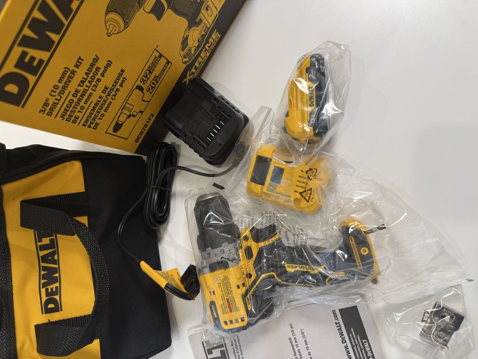 Субкомпакиний дриль-шуруповерт DeWalt DCD701