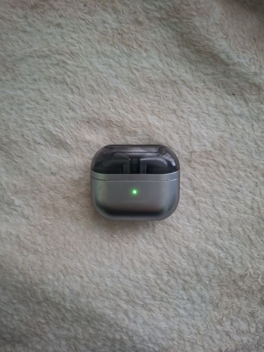 Samsung buds 3 prateado