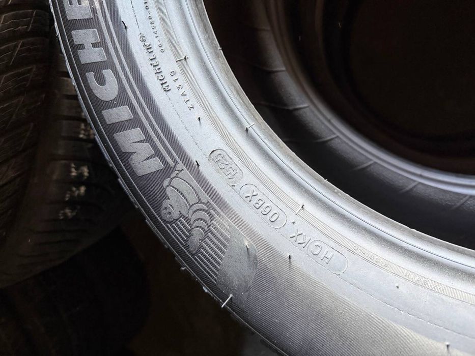215/60R17 Michelin 25p