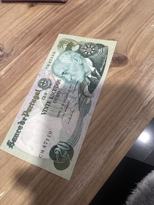 Conjunto moedas de colecionador antigas