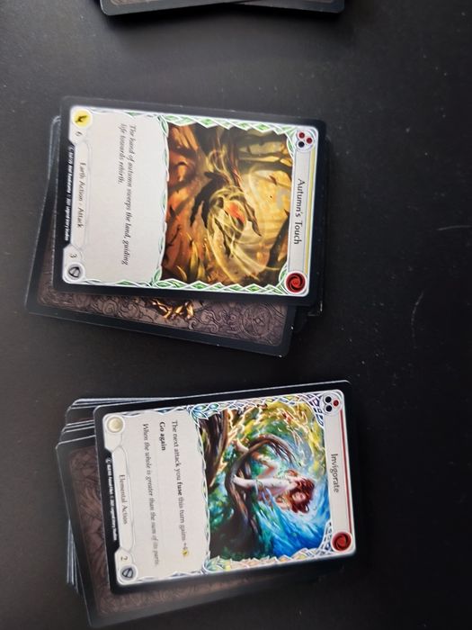 Cartas Flesh and Blood – Como Novas