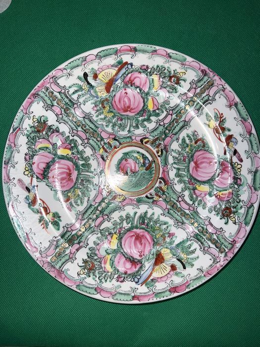 Talerz chiński famille rose sygnowany medallion canton l197