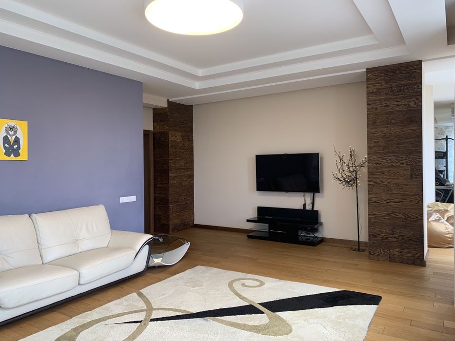 Оренда 4к квартири 128м2, Печерськ, метро Звіринецька, Либідська. Паркінг, резервне живлення