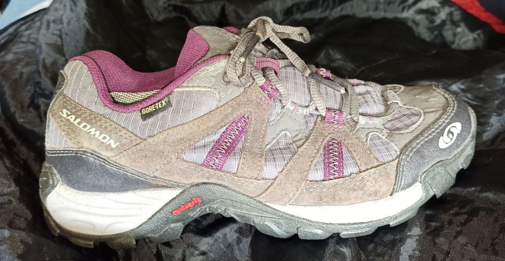 Buty trekkingowe SALOMON Exode Low GTX W / GORE-TEX, stan BDB-, rozm. 38 / 24 cm