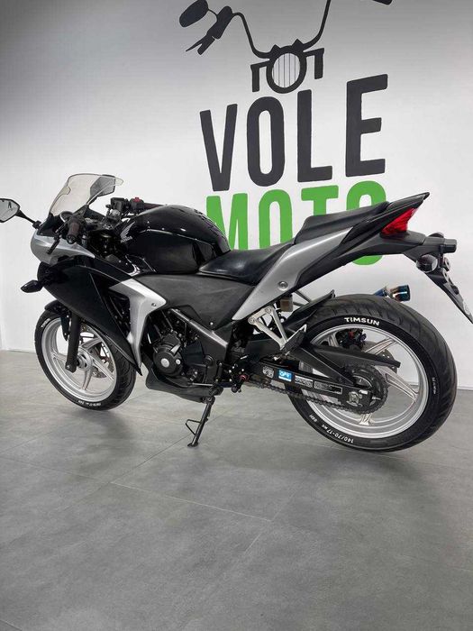 Мотоцикл Honda CBR250R