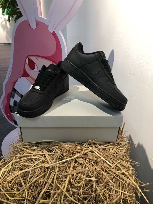 Nike Air Force 1 Czarny 40,5