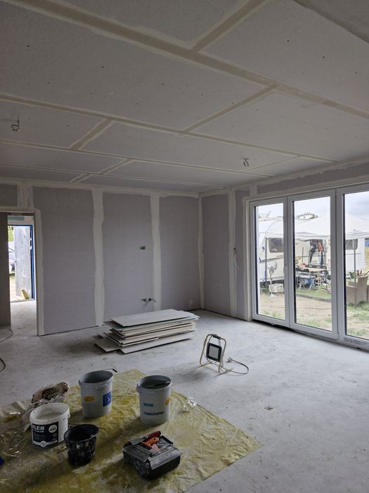 Sufity podwieszane szpahlowanie