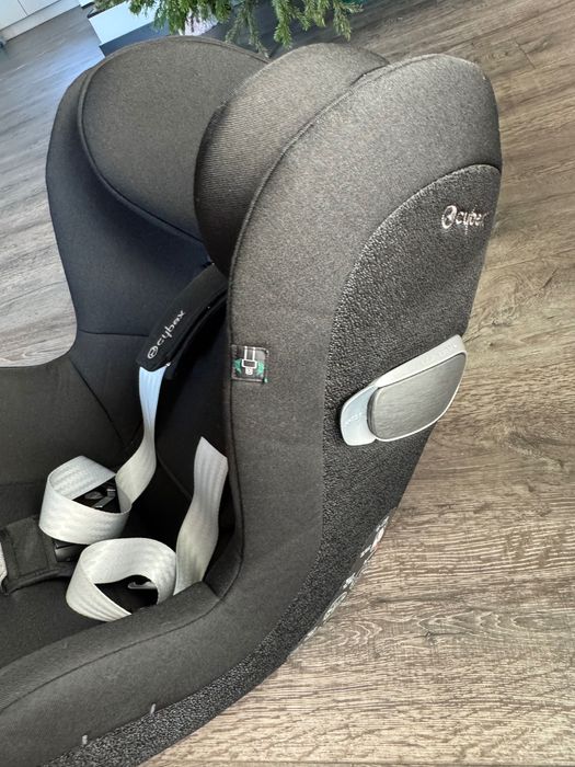 Fotelik samochodowy Cybex sirona z2+ z bazą