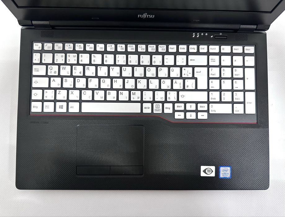 Ноутбук Fujitsu E559 15.6" IPS i5-8265U 16GB DDR4/256GB SSD M.2 NVME