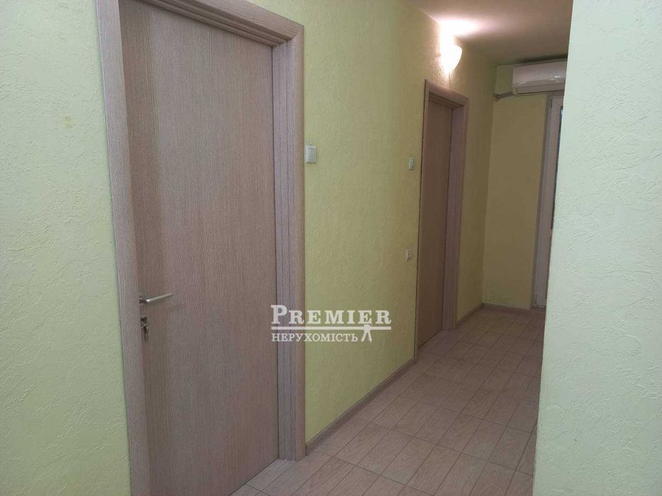 Продам квартиру з ремонтом на Бочарова