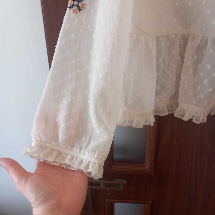 Bluzka damska z haftem