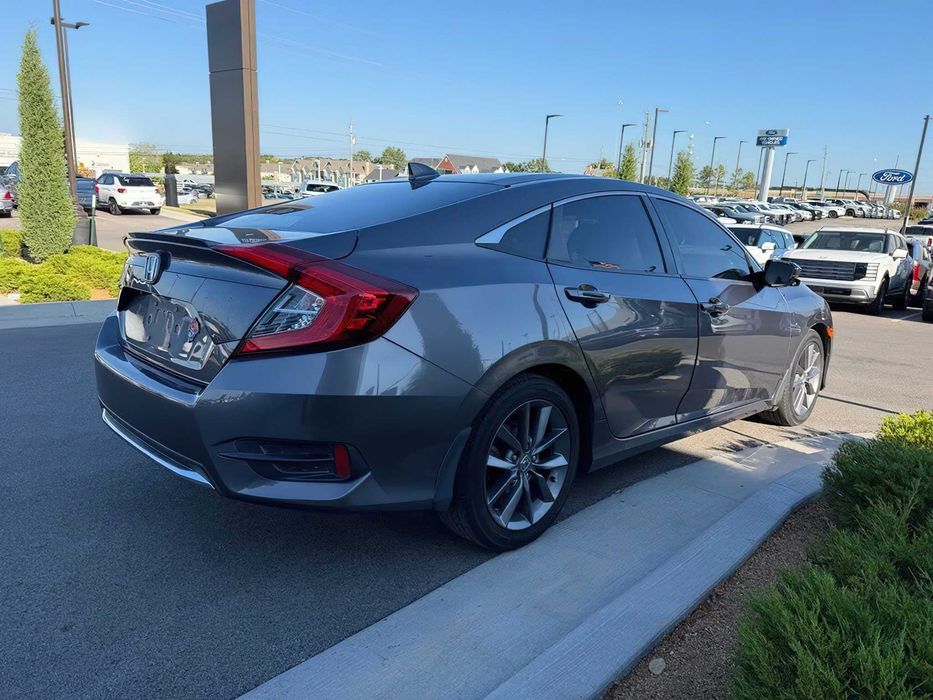 Honda Civic EX-L      2019