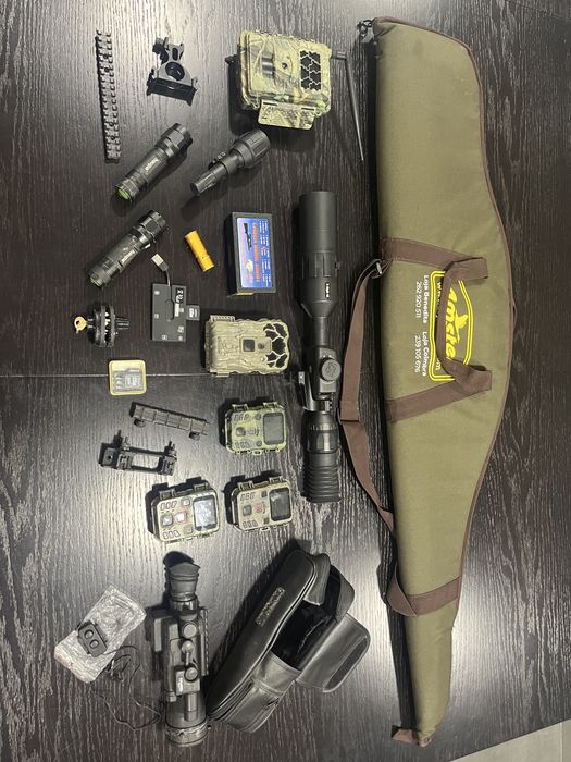 Lote com Miras Noturnas, Bolsa Transporte, Camaras vigilancia, pilhas, mira laser