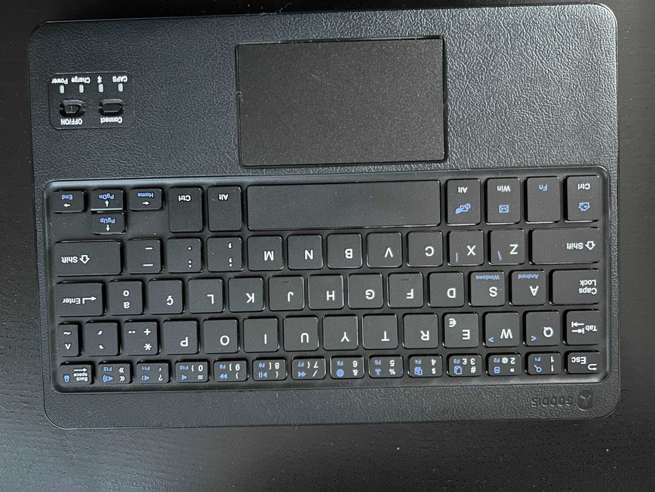 Wi-Fi Keyboard with Mouse Pad64551272263427120