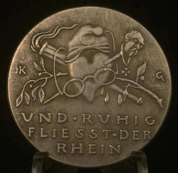 Conjunto de 3 medalhas da autoria de Karl Goetz