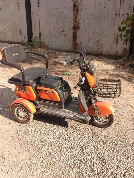 Электроскутер трехколесный FADA BULLІ 600W Фада були Оранжевый