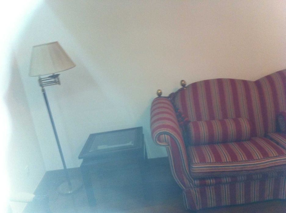 Mesa de centro mogno estilo inglês Nova + Candeeiro