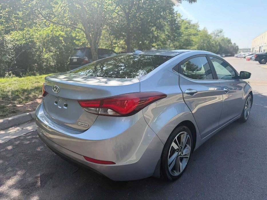 Hyundai Elantra Limited      2015