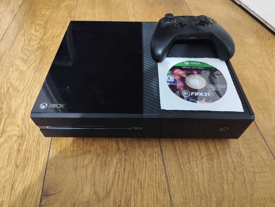 Konsola Xbox One 500 GB czarny +FIFA 2021