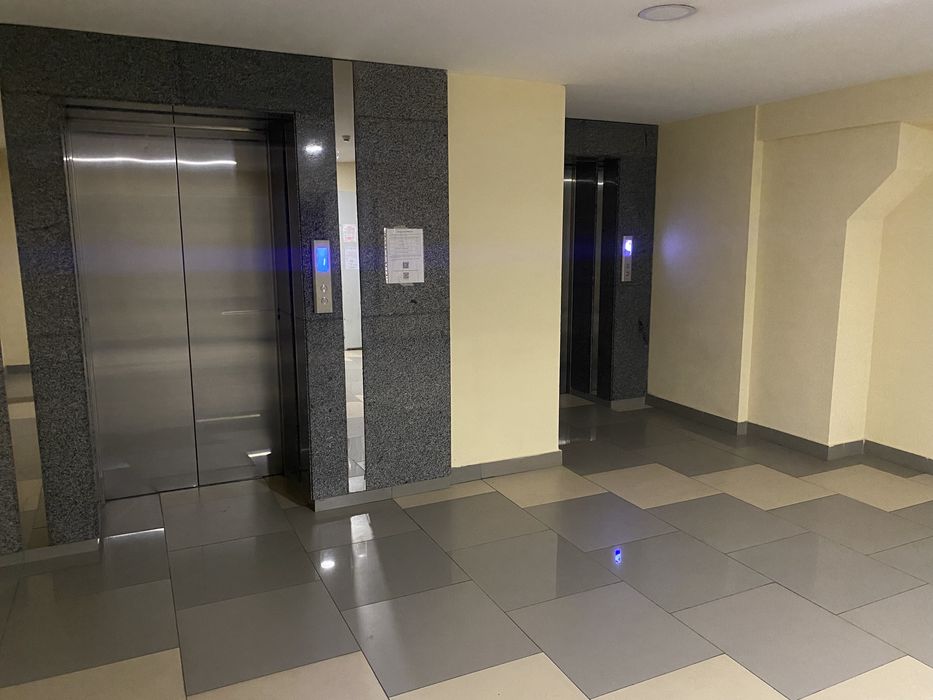 Оренда квартири від 1 місяця, метро Берестейська, є бомбосховище у будинку
