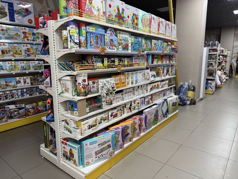 Стелажі торгові