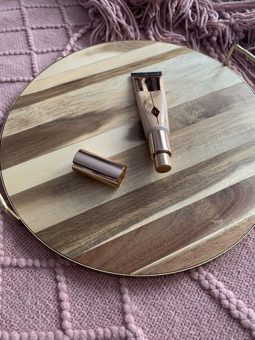 Charlotte Tilbury beautiful skin podkład